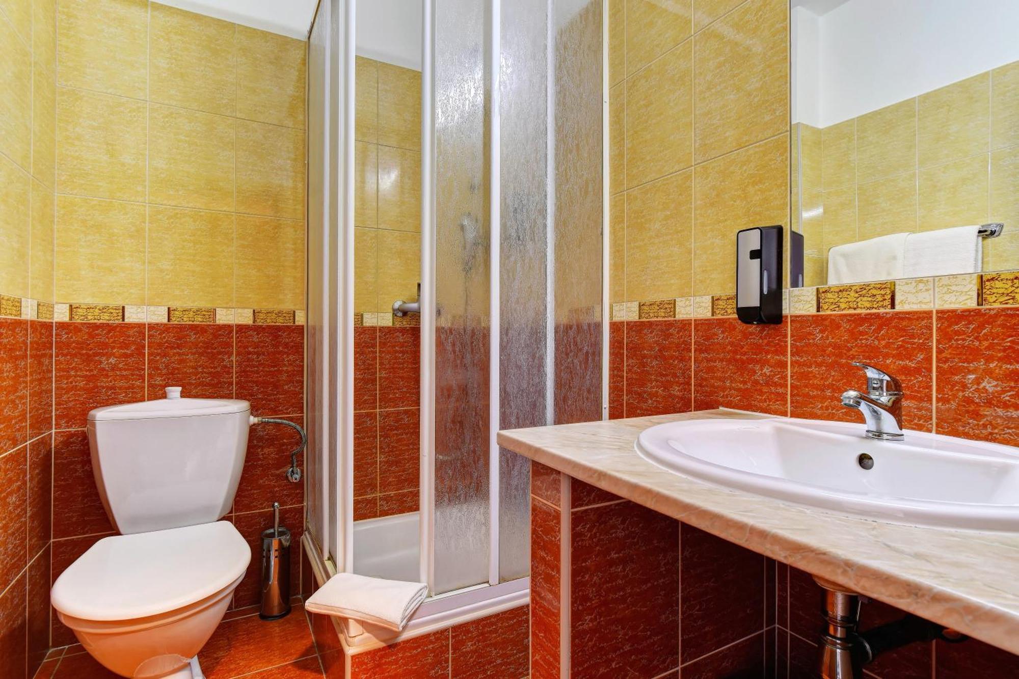 Hotel Adler Ceske Budejovice Exterior photo