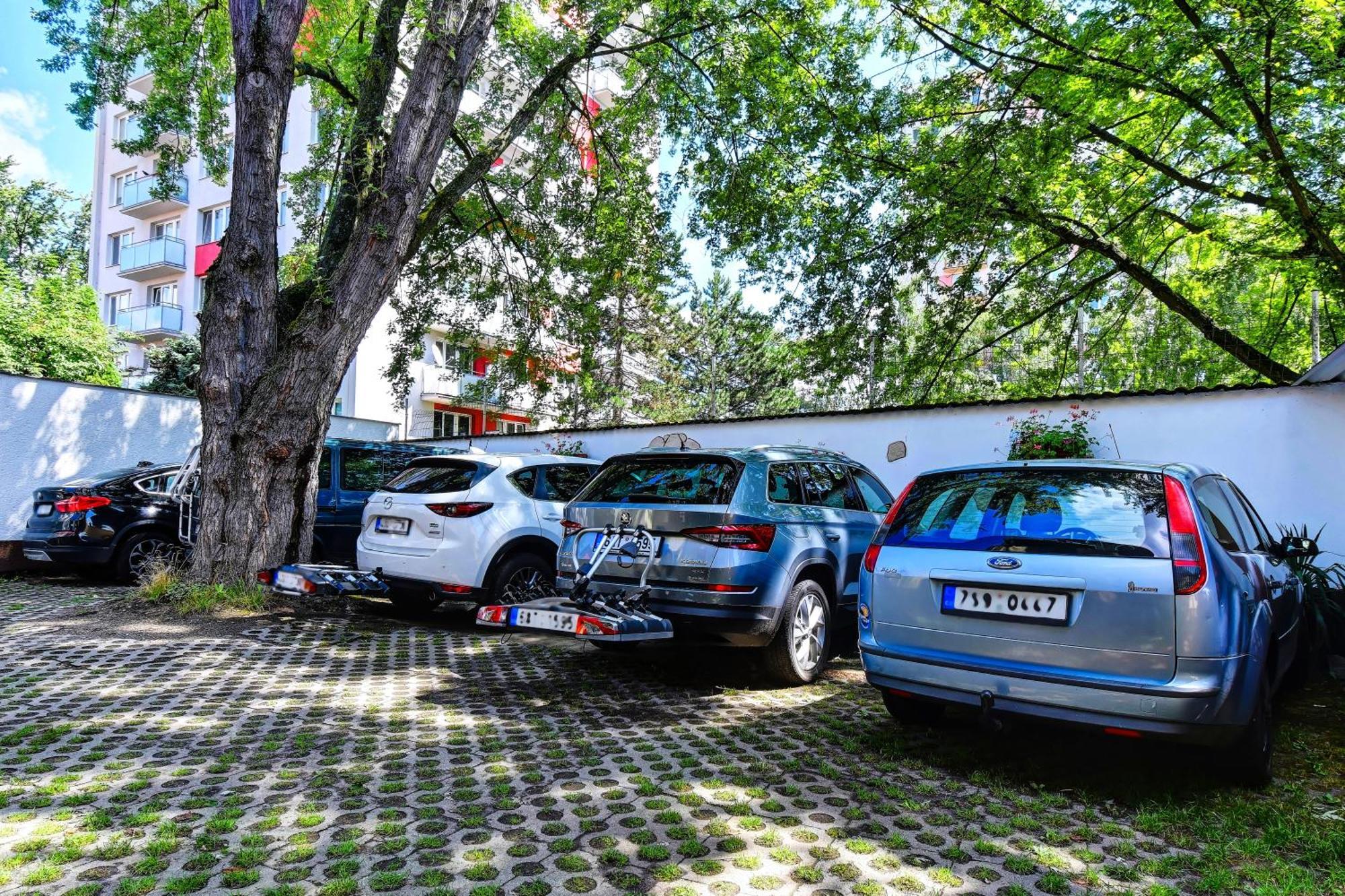 Hotel Adler Ceske Budejovice Exterior photo