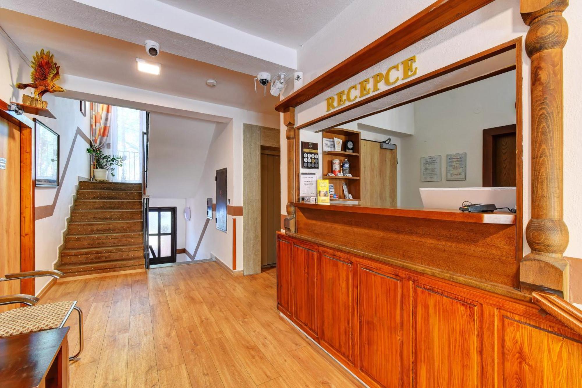 Hotel Adler Ceske Budejovice Exterior photo