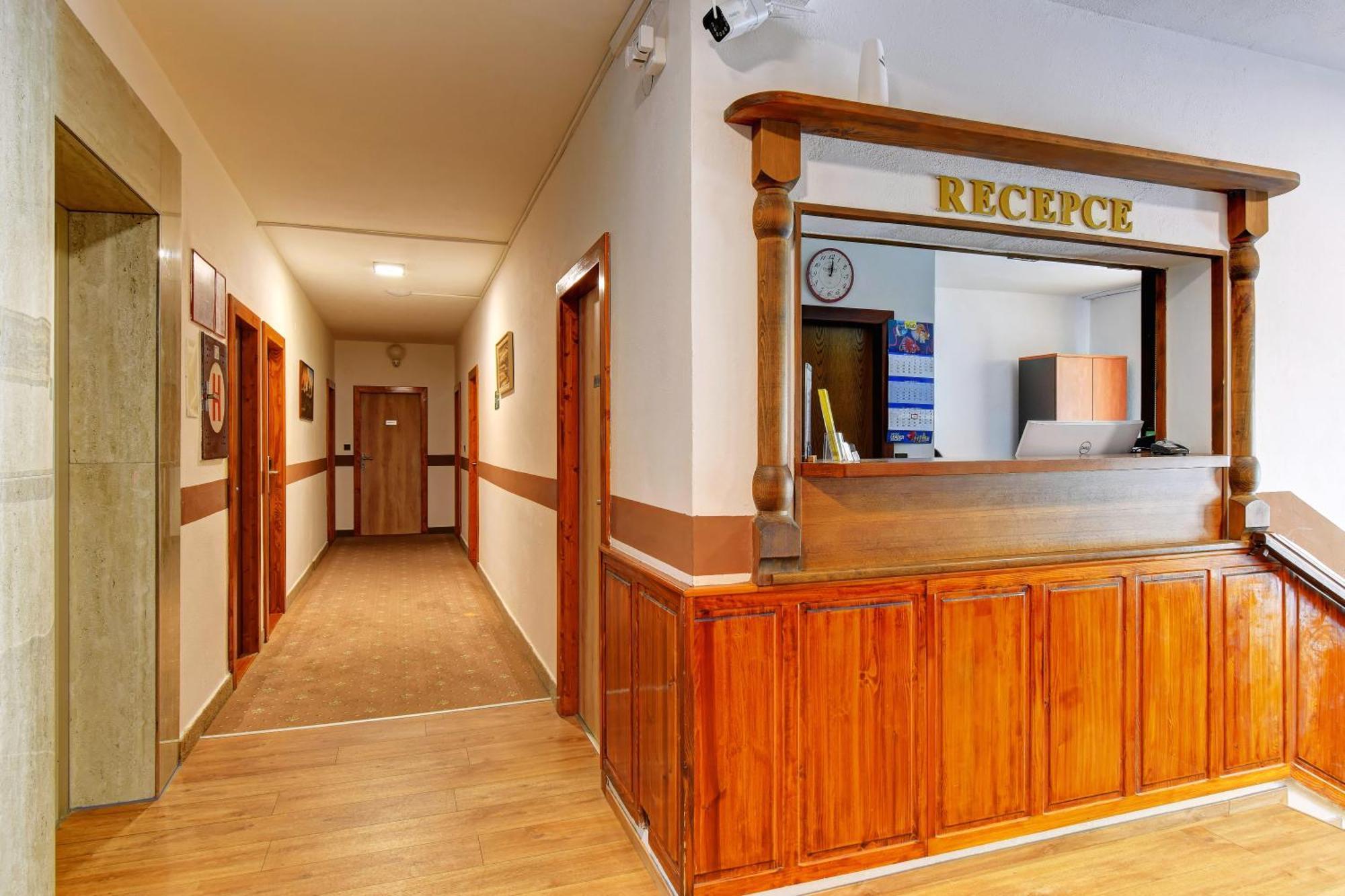 Hotel Adler Ceske Budejovice Exterior photo
