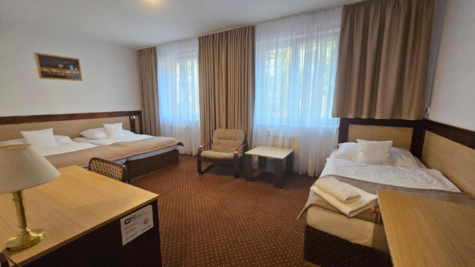 Hotel Adler Ceske Budejovice Exterior photo