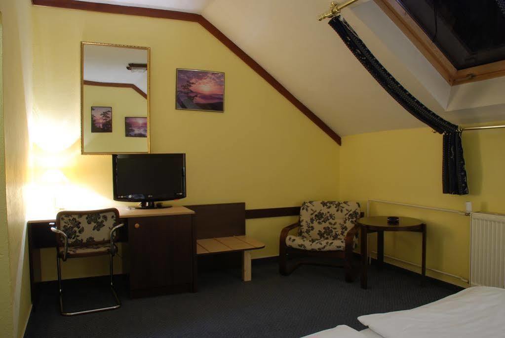 Hotel Adler Ceske Budejovice Exterior photo
